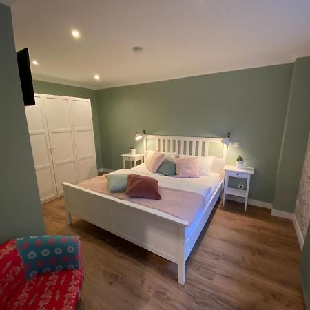 Ferienwohnung Bed N Riesling Forst an der Weinstrasse Exterior foto